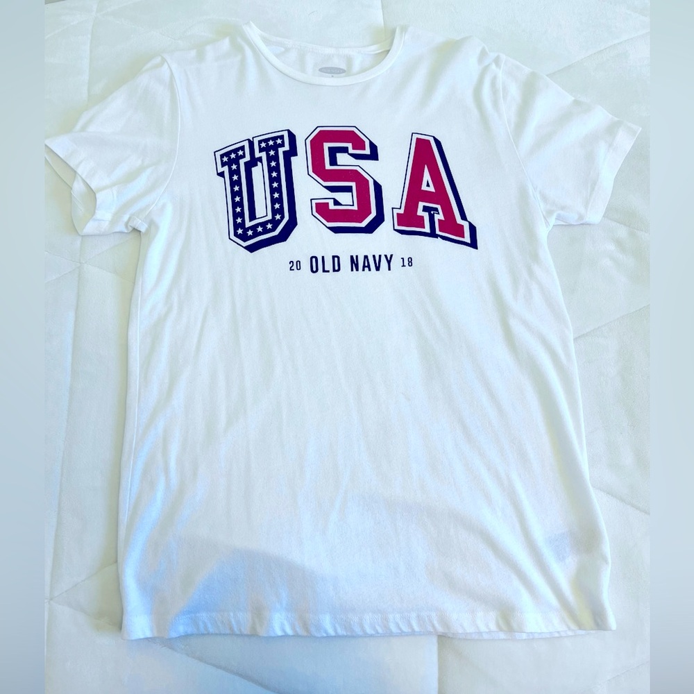 old navy white USA graphic tee shirt